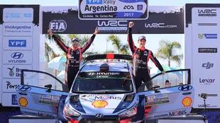 El belga Tgierry Neuville concretó la remontada y se adjudicó el Rally Mundial de la Argentina