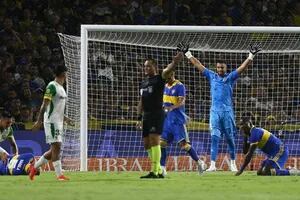 En un show del fútbol con ¡45 remates! Boca y Defensa empataron: Chiquito Romero fue figura