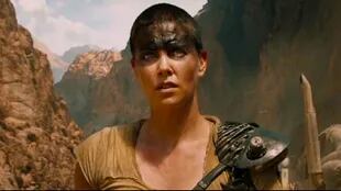 Charlize Theron como Furiosa en Mad Max: furia en el camino, de George Miller