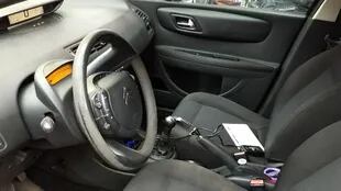 El auto hackeado vía un conector OBDII en la Ekoparty 2017