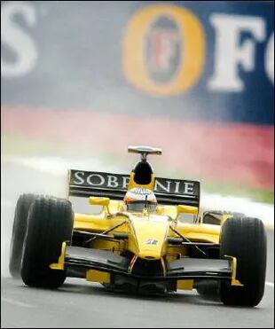 Giancarlo Fisichella, con Jordan, en el Gran Premio de Brasil 2003, marcó la última victoria de los motores Ford Cosworth en la Fórmula 1