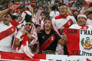 La vida en blanco y rojo: miles de peruanos alentaron a la selección de Gareca en el duelo decisivo por la clasificación mundialista