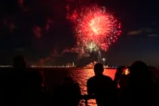 Nueva York celebró el fin de las restricciones con fuegos artificiales