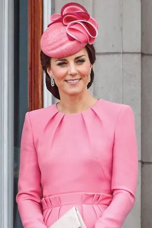 Altos funcionarios de la Guardia de Granaderos quieren que Kate Middleton asuma el cargo ceremonial de Coronel