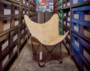 El prototipo en lona de la célebre silla BKF, que llegó de Barcelona a la Fundación IDA