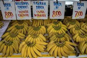 Otro foco para Bolsonaro: la inflación supera los dos dígitos y enciende las alarmas en Brasil