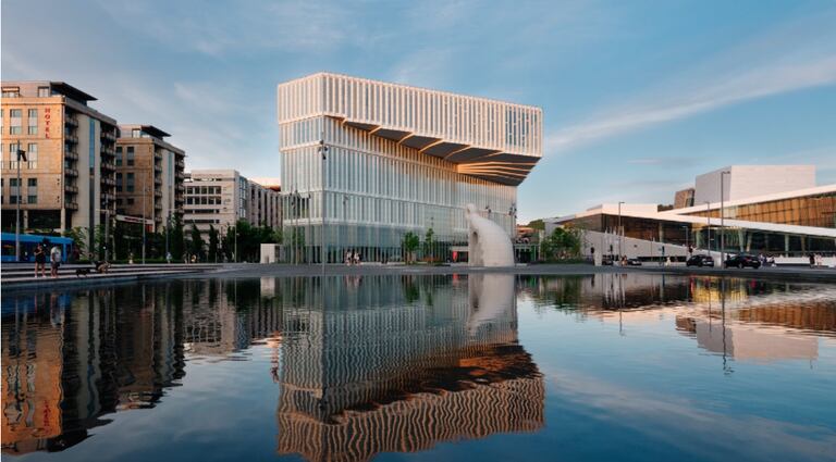 Más que un paraíso de libros: la mejor biblioteca del mundo está en Oslo