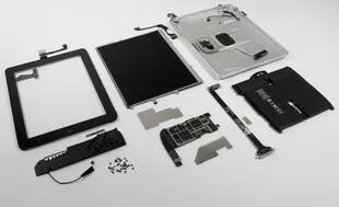Los componentes de la primera versión de la iPad. La tableta de Apple insume cinco días de un armado casi manual y 375 pasos de trabajo en línea, según el reporte de ABC