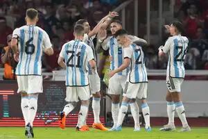 Con goles de Paredes y Romero, la Argentina venció a Indonesia en el cierre de la gira
