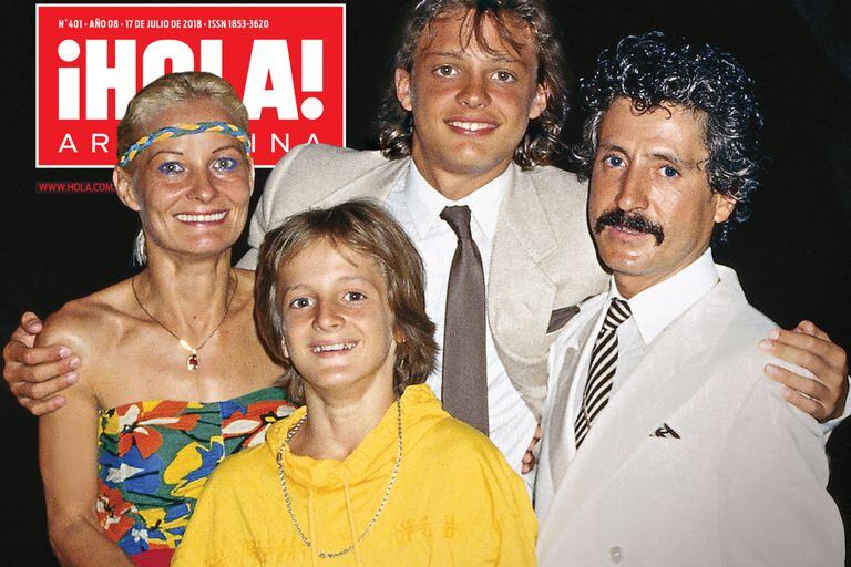En el verano de 1985, El Sol de México disfrutaba del éxito y mantenía a su familia unida. Juntos, posaron para ¡Hola! en su lujosa casa de Madrid. El matrimonio se separó meses después. Marcela se refugió en Italia y no volvió a ver a sus hijos.