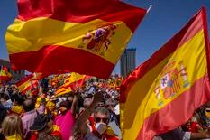 Miles de españoles marcharon en Madrid en rechazo al indulto a los separatistas catalanes