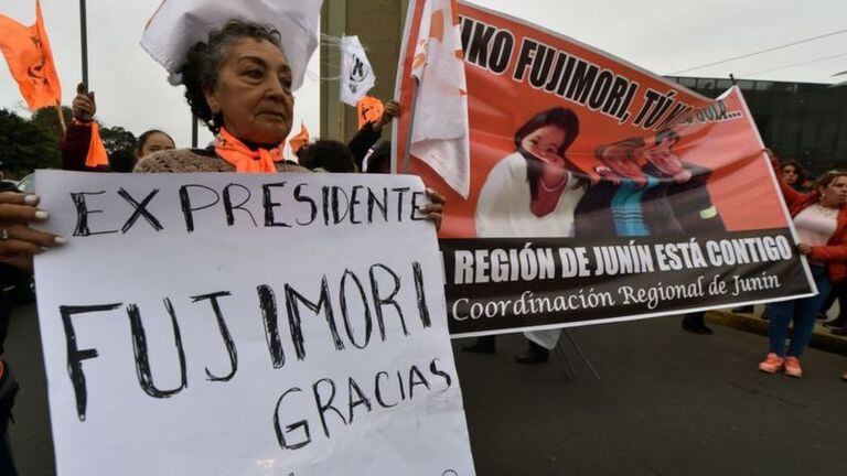 Pese a sus condenas, Fujimori sigue siendo una figura popular para muchos peruanos