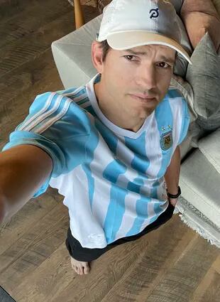 La foto que Ashton Kutcher compartió para expresar su apoyo a la selección argentina