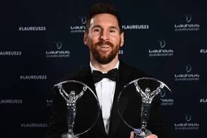 Messi recibió un sorpresivo saludo en medio de las dudas sobre su futuro