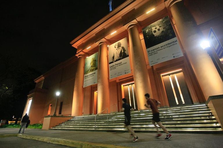 Fachada del Museo Nacional de Bellas Artes, el más visitado del país