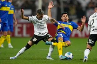 Ramírez batalla con Adson; Fagner, espera; Corinthians limitó a Boca, al que la derrota le recortó el margen de error en la Copa Libertadores