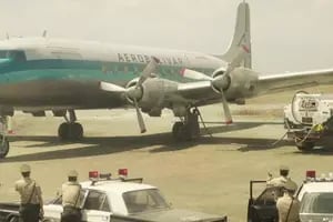 El avión secuestrado que protagonizó el acto de piratería aérea más largo y terminó en Buenos Aires