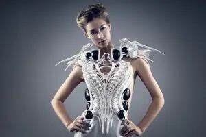 Inteligencia artificial. La ropa incorpora superpoderes tecnológicos