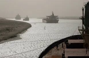 El Canal de Suez, paso clave para el comercio global