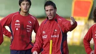 Berizzo en su época de ayudante de campo de Marcelo Bielsa en La Roja, entre 2007 y 2010, cuando nació la generación dorada de Chile.