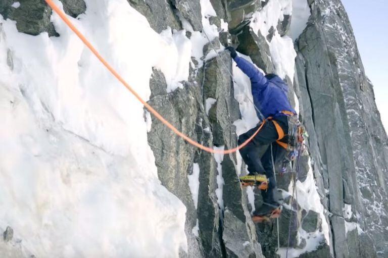 Dan por muertos a tres de los mejores escaladores del mundo por una avalancha