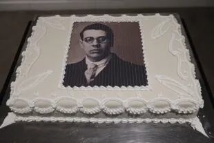 En el Día del lector, hubo torta y velitas para celebrar el cumpleaños de Borges