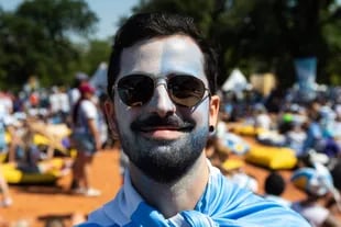 Alegría durante el partido de Argentina frente a Croacia en Palermo