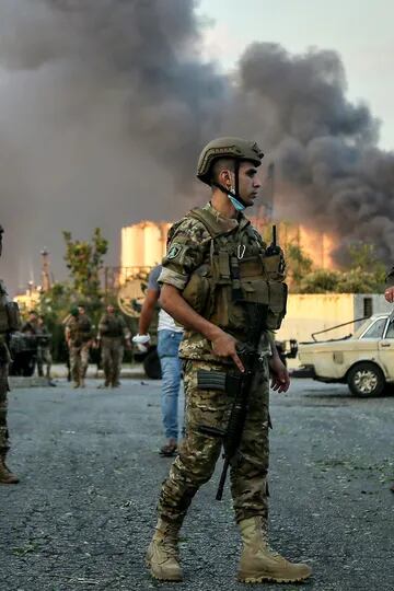Militares montan guardia cerca del lugar de la explosión