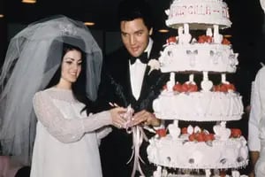 Del amor adolescente por Elvis Presley a la boda, los secretos de pareja y el ocaso