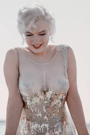 Orry-Kelly se llevó un Oscar por su vestuario en Some Like It Hot, incluyendo este vestido de cóctel que Monroe llevó para interpretar I Wanna Be Loved By You.

