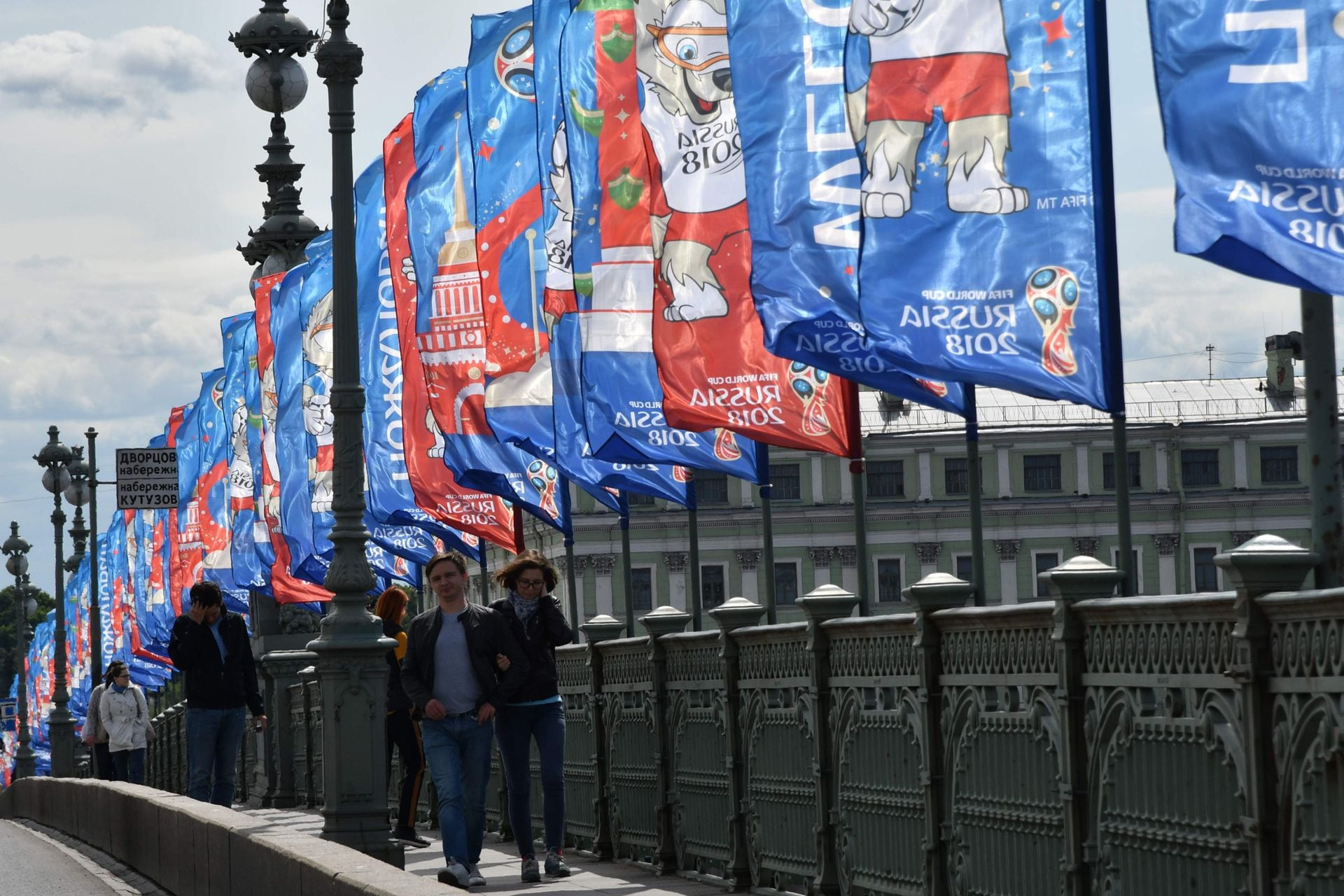 Las banderas del Mundial, en San Petersburgo 