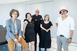 Microcentro cuenta lanzó un concurso de cuentos con Enriquez y Casas como jurados