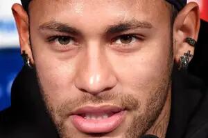 Neymar va a juicio oral por las irregularidades en su pase a Barcelona