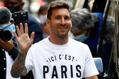 La historia detrás de la remera que lució Lionel Messi en su llegada a Francia