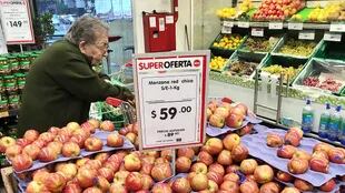 Los supermercados deben informar todos los días los precios de 23.000 artículos