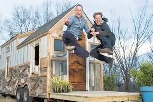 John Weisbarth y Zack Giffin viajan por EE.UU. en Tiny House Nation