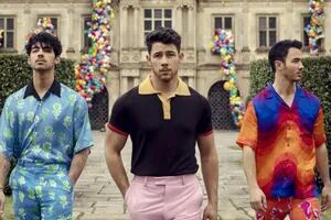 Tras casi seis años de silencio, los Jonas Brothers regresan al ruedo