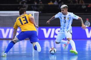 Argentina disputa una de las semifinales del Mundial de futsal de Lituania ante Brasil