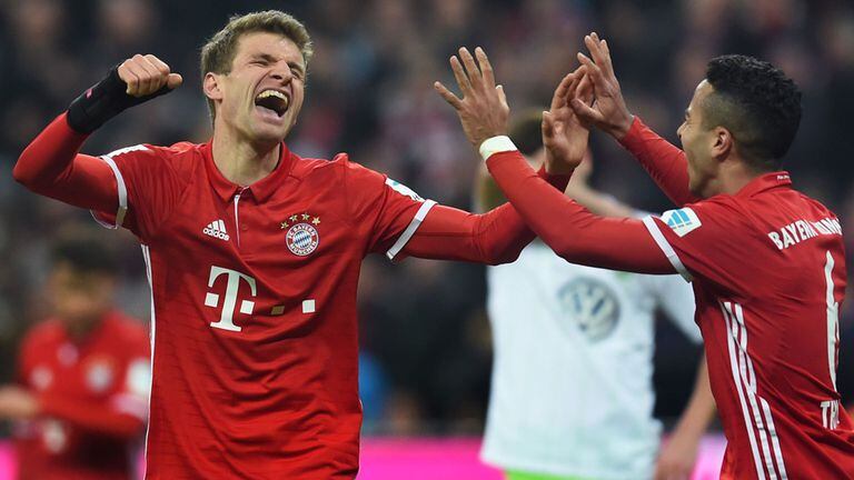 Bayern ganó y Muller anotó su primer tanto de la temporada