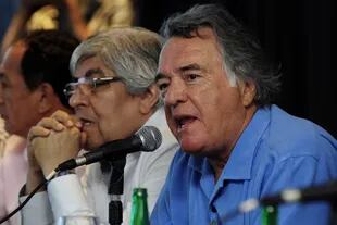 Moyano y Barrionuevo se sumaron a la marcha del silencio