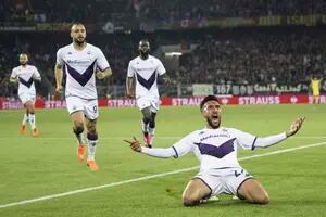 Nico González llevó a Fiorentina a la final de la Conference League, en un desenlace increíble