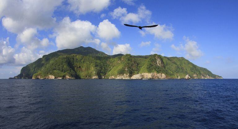 La Isla del Coco se encuentra en el océano Pacífico y pertenece a Costa Rica