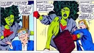 She-Hulk amenaza al autor de la historieta, John Byrne