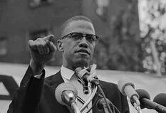 Se cumplen 97 años del nacimiento de Malcolm X: cómo fue su historia y la polémica sobre su asesinato