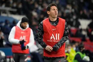 Messi, durante el calentamiento; entró por Ángel Di María a los 17 minutos de la segunda etapa.
