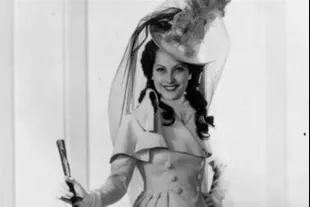 Como Lady Marguerite Blakeney en La pimpinela escarlata (1935)