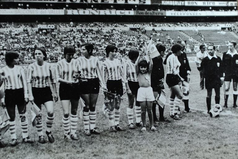 Las jugadoras argentinas, formadas antes de un partido del Mundial