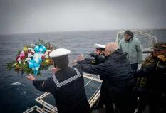 Taiana rindió homenaje a las víctimas del ataque al Crucero General Belgrano en el lugar del hundimiento
