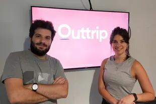 Gonzalo Rico y Liliana Barck crearon Outtrip para simplificar el alquiler de equipamiento para turismo aventura