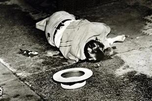 Un cadáver en una calle de Nueva York en 1936